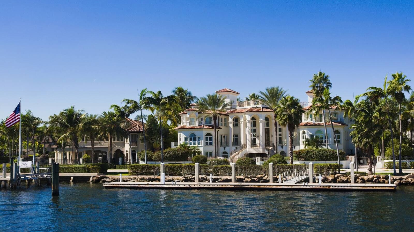 Luxury Living in Naples, Florida: An Overview of Homes for Sale